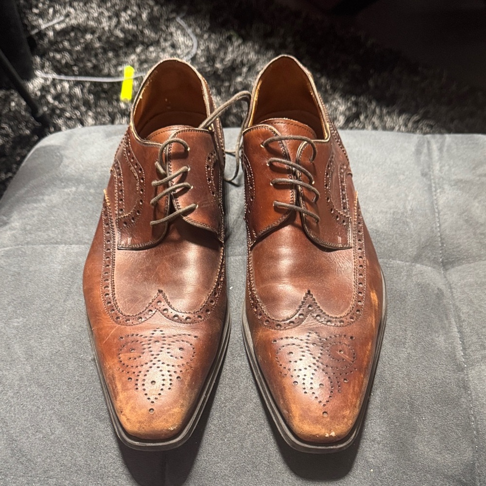 Neiman Marcus Classic Brown distressed Leather Men's Dress Shoes